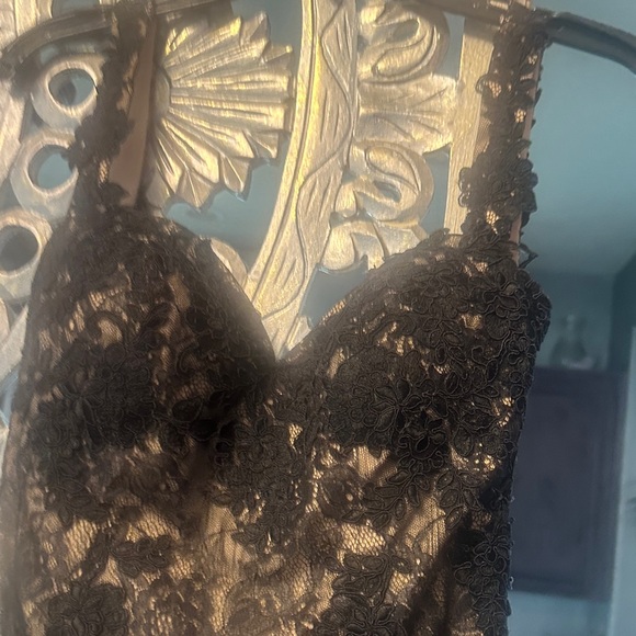 La Femme Dresses & Skirts - La Femme Elegant Black Lace Backless Dress